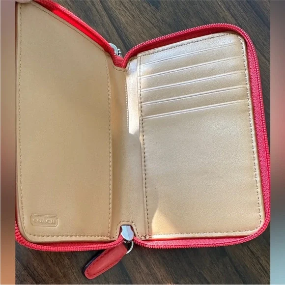 Coach Rare Vintage Campbell Red‎ Leather Universal Turn-Lock F50070 - Picture 12 of 15